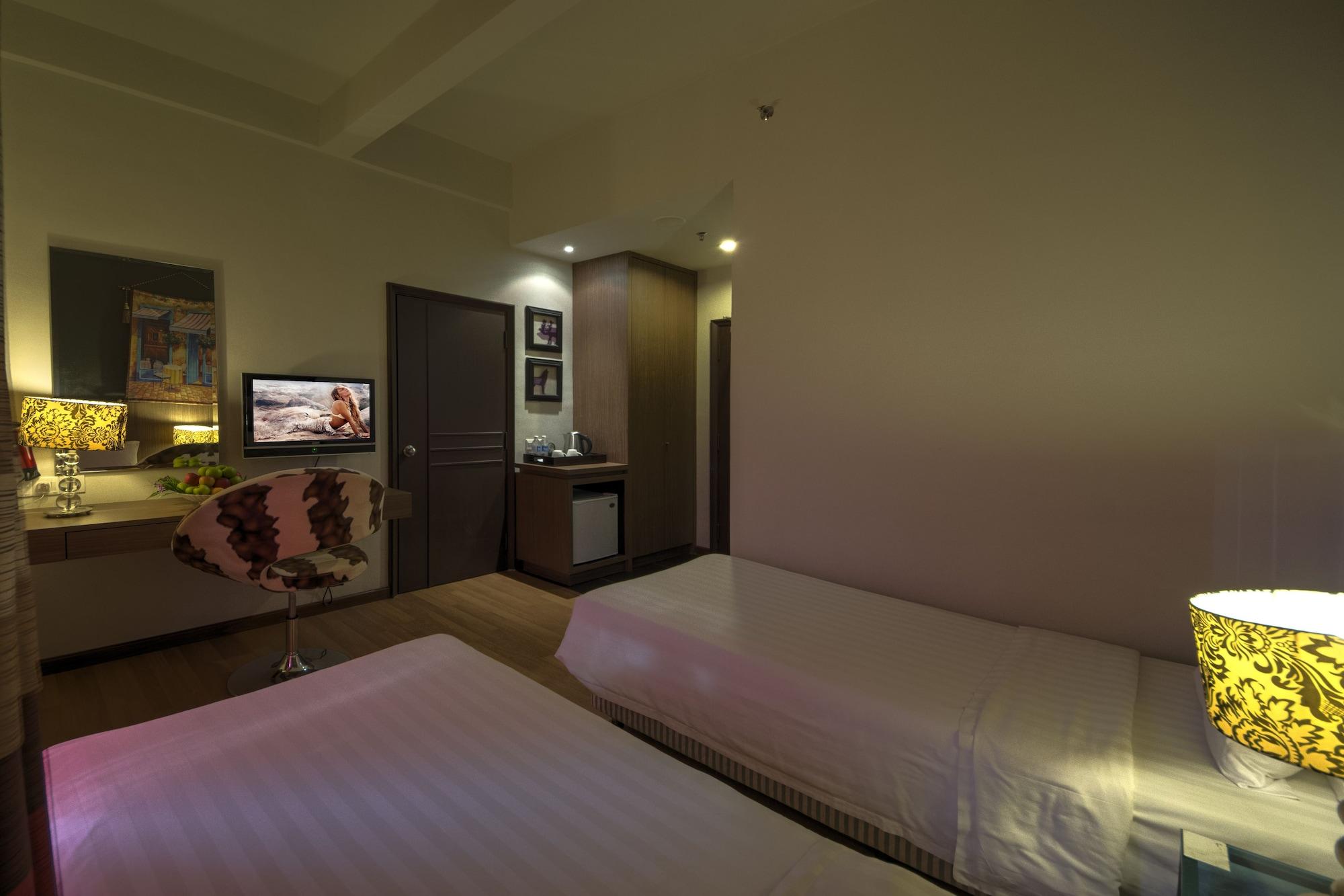 Arenaa Deluxe Hotel Malacca Extérieur photo